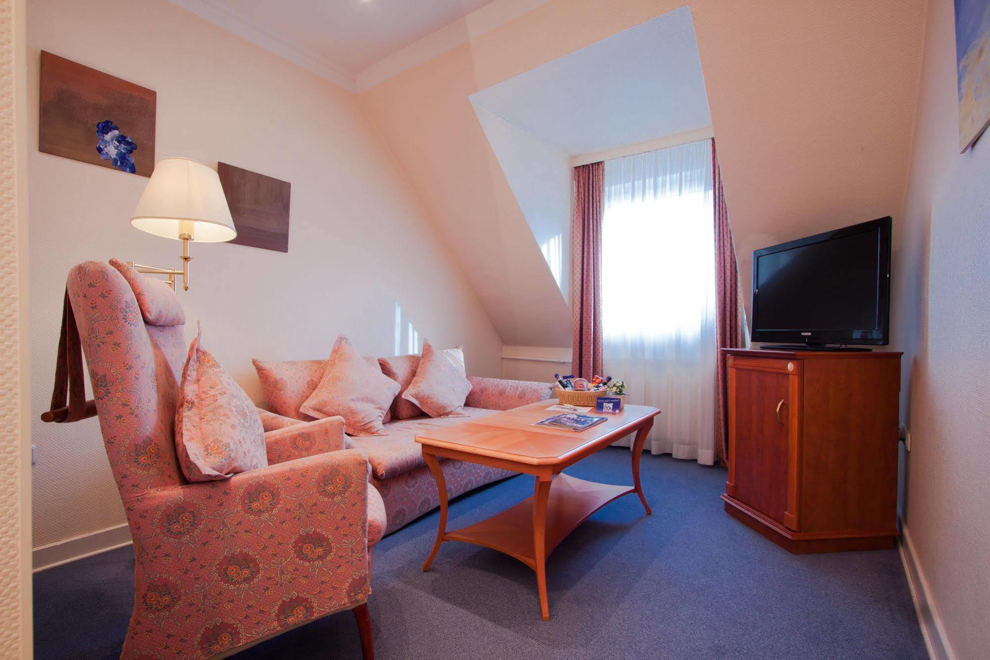 Savoy 4*