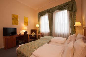 Hotel Savoy